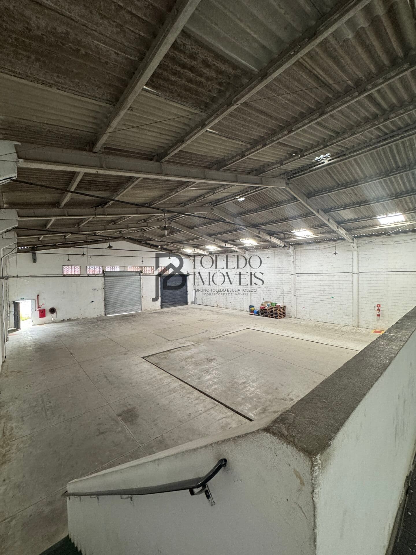 Pavilhão/Galpão Industrial - Conjunto com 3 Galpões à Venda – 2.670m² Totais | Zona 02 – Ocian, Praia Grande