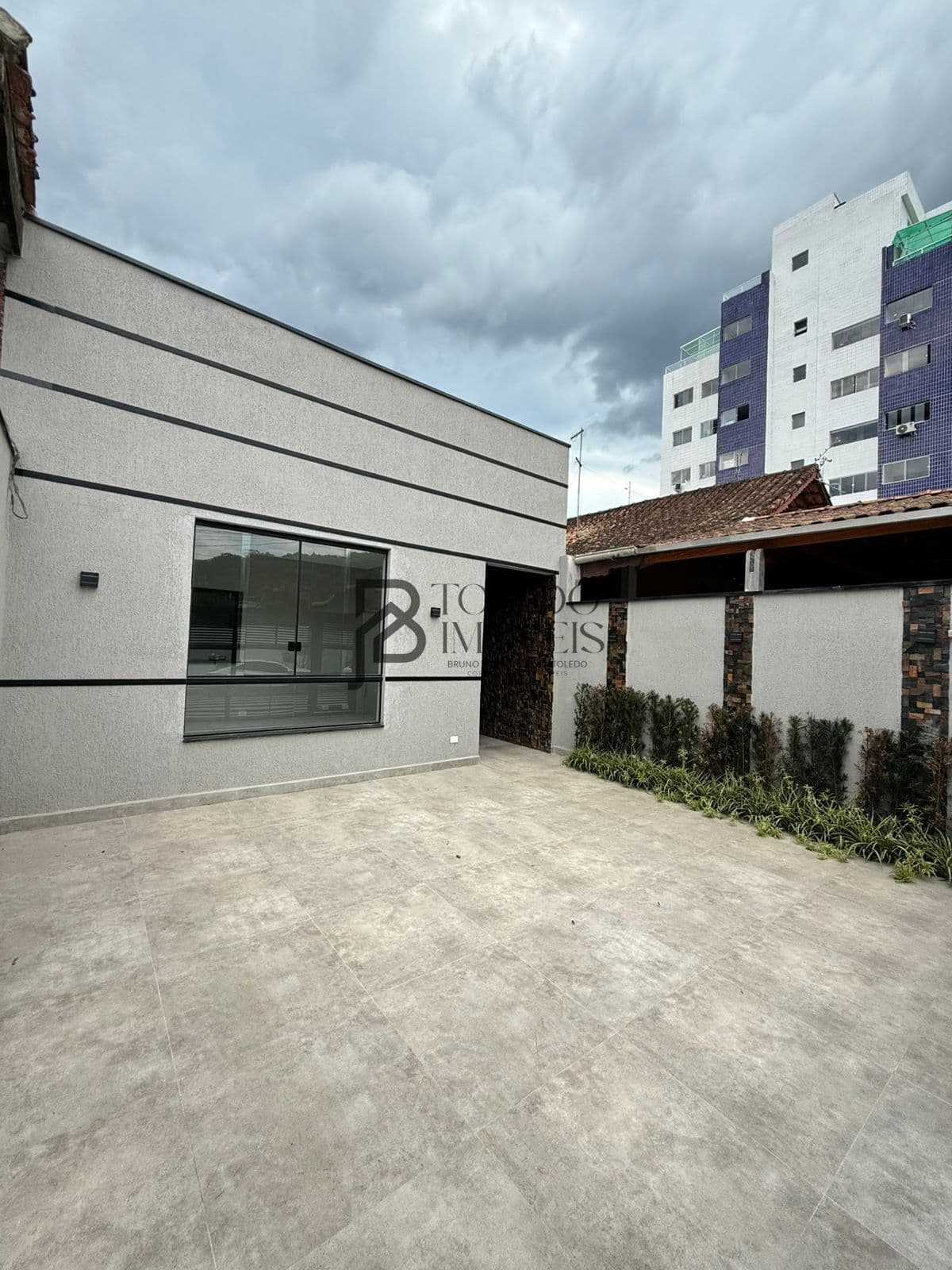 Casa Geminada no bairro do Canto do Forte - Praia Grande