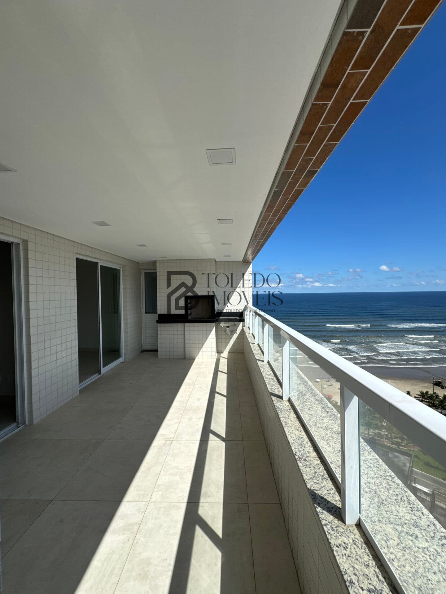Apartamento 3 Dormitórios com suítes no bairro Caiçara - Praia Grande
