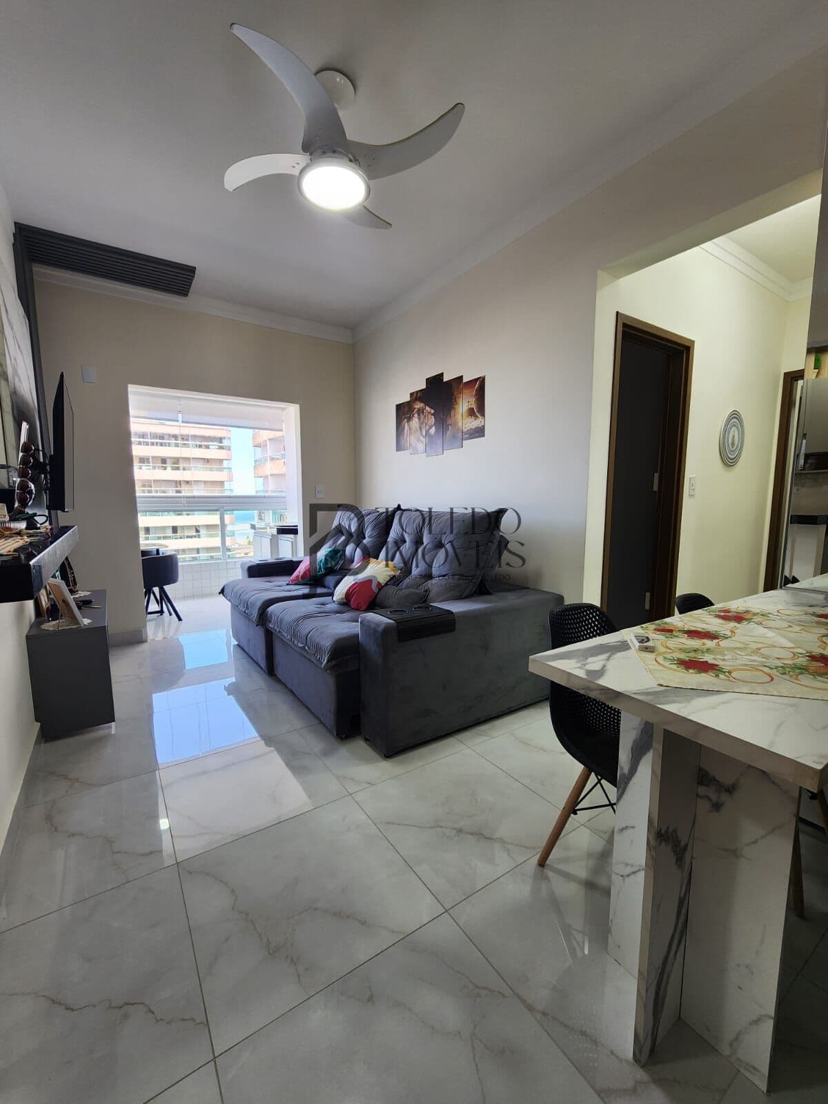 Apartamento Vista mar com 2 Dormitórios sendo 1 suíte no bairro Tupi - Praia Grande
