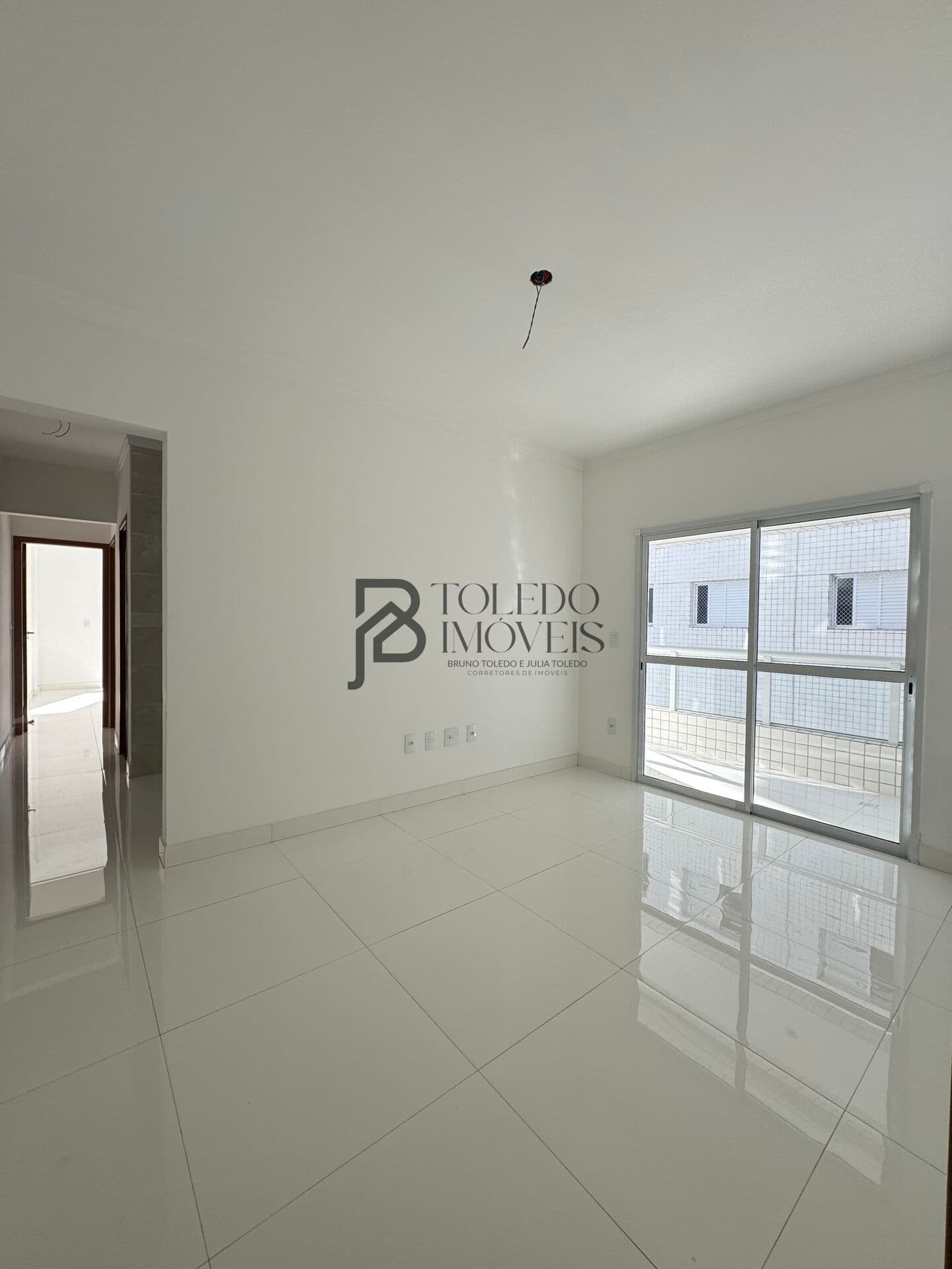 Apartamento de 73m² com 2 Dormitórios sendo 1 suíte no bairro Canto do Forte - Praia Grande