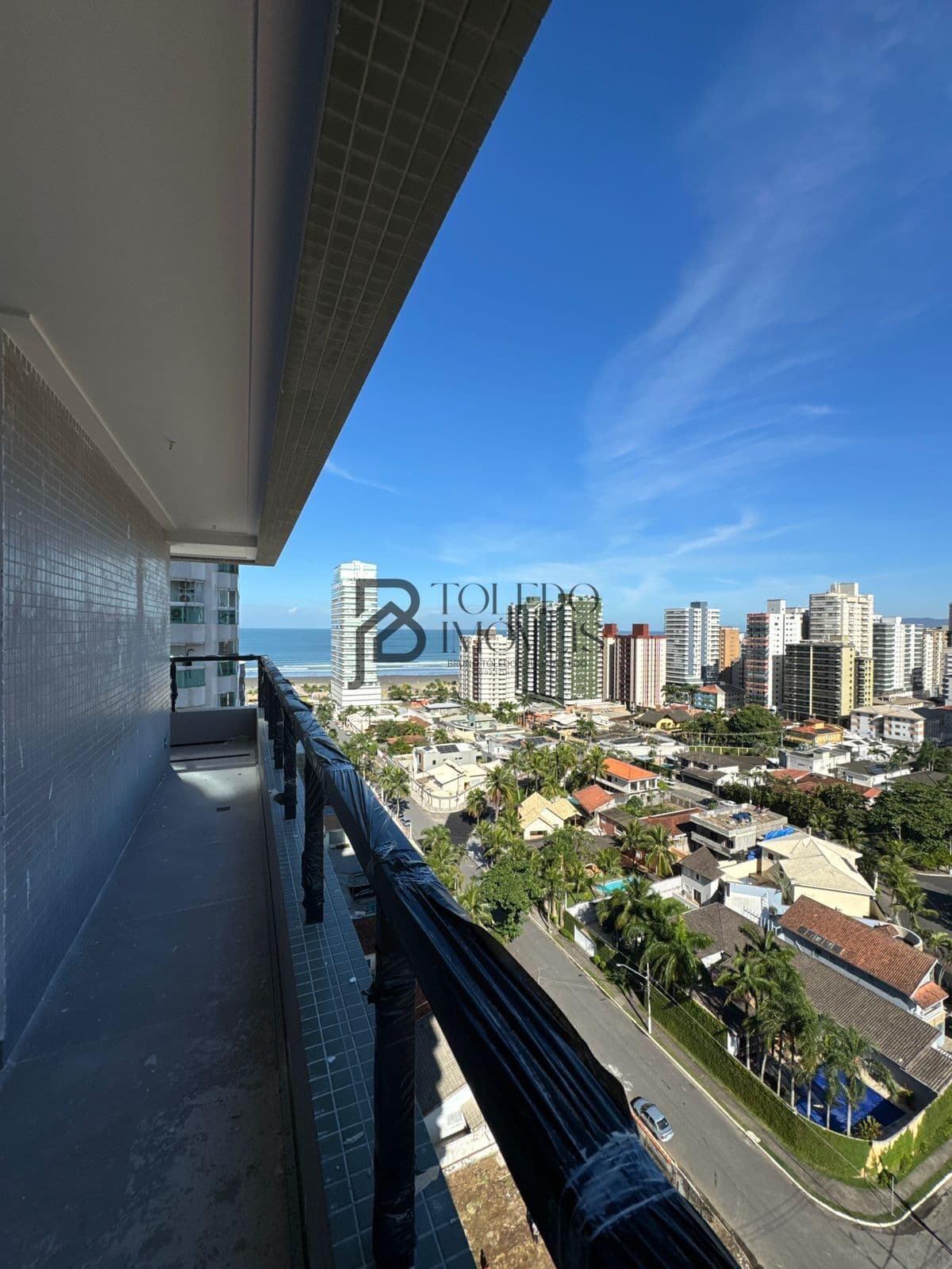 Lançamento de 3 Dormitórios com suítes no bairro Canto do Forte - Praia Grande