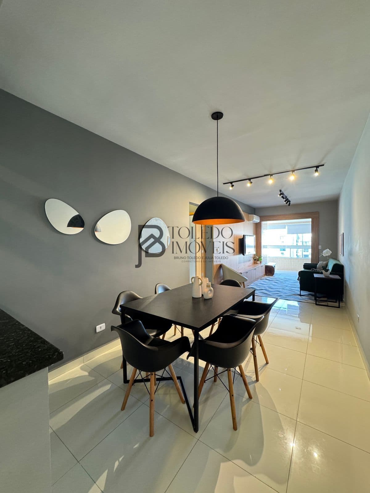 Apartamento 2 Dormitórios com Suíte no Bairro Aviação - Praia Grande