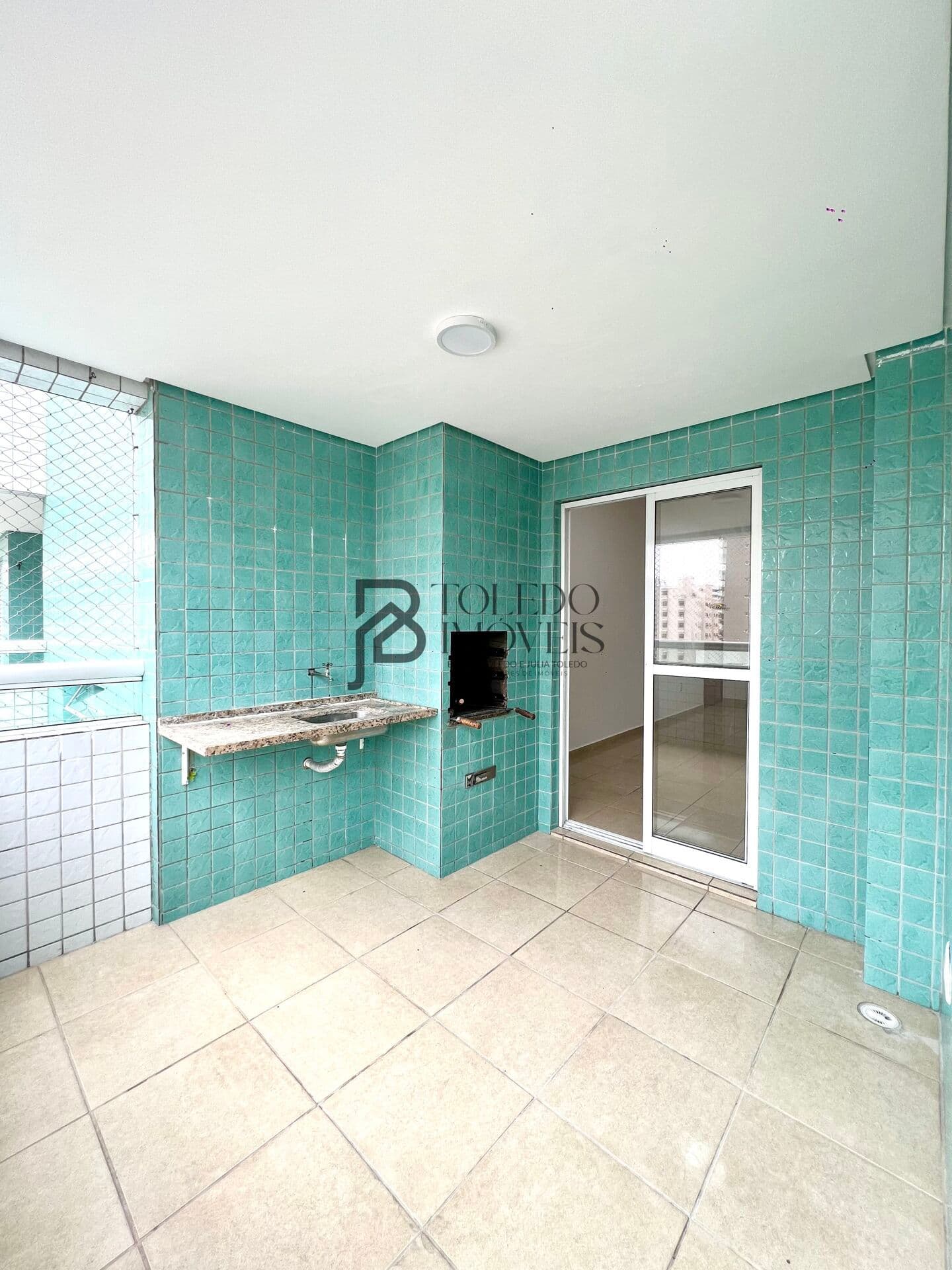 Apartamento 02 DORMITÓRIOS SENDO 1 SUÍTE – SACADA GOURMET e vista livre - Canto do Forte/PG