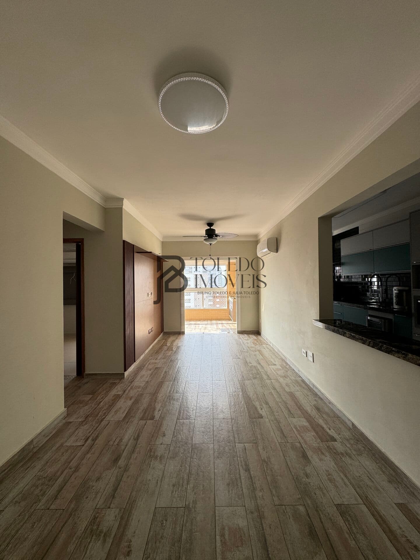 Apartamento com 84m² 2 dormitórios com suíte no bairro no Canto do Forte - Praia Grande