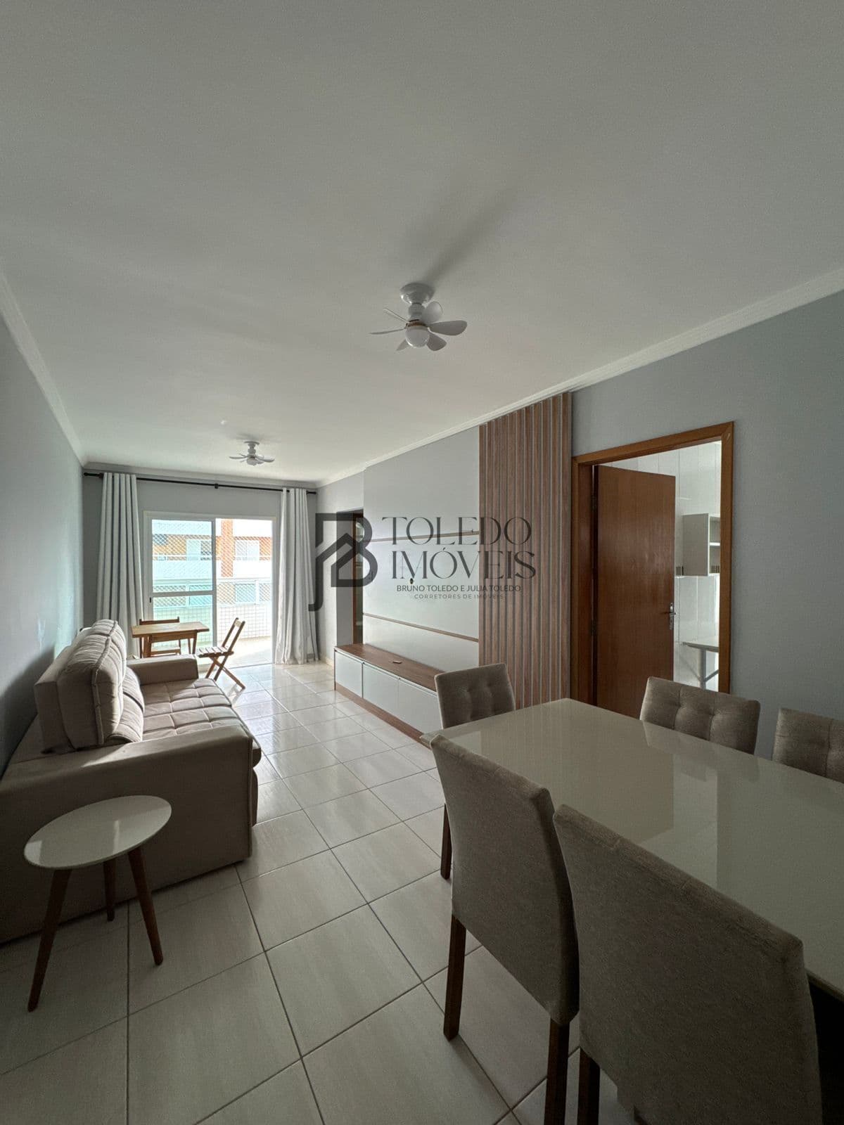 Apartamento com 2 Dormitórios sendo 1 suíte mobiliado na Guilhermina, Praia Grande