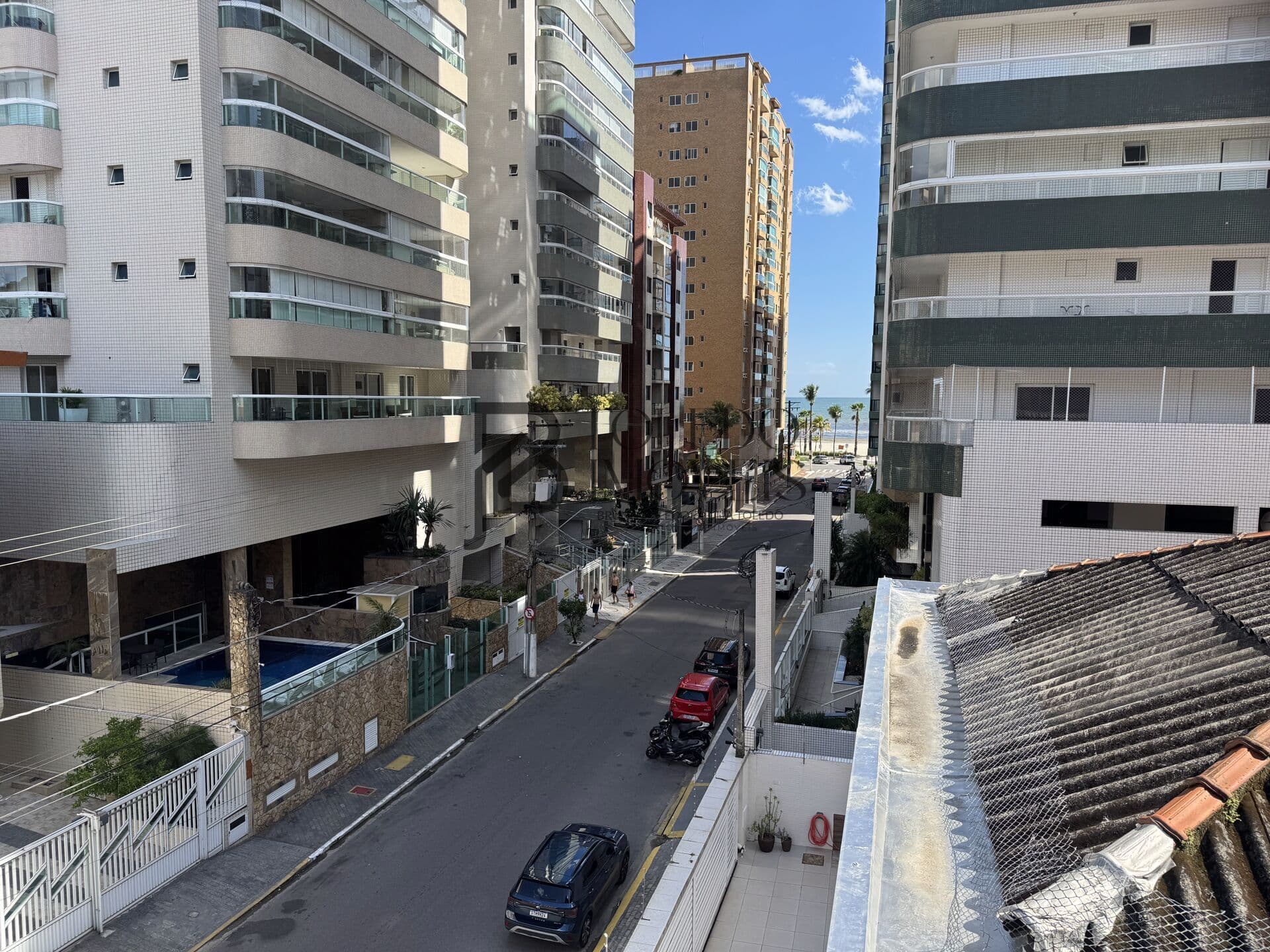 APARTAMENTO DE 02 DORMITÓRIOS COM 01 SUÍTE À VENDA R$ 499.000,00 – CANTO DO FORTE, PRAIA GRANDE
