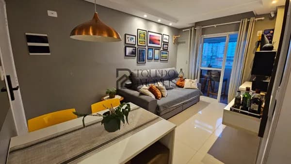 Apartamento 2 Dormitórios sendo 1 suíte no Bairro Guilhermina, Praia Grande!