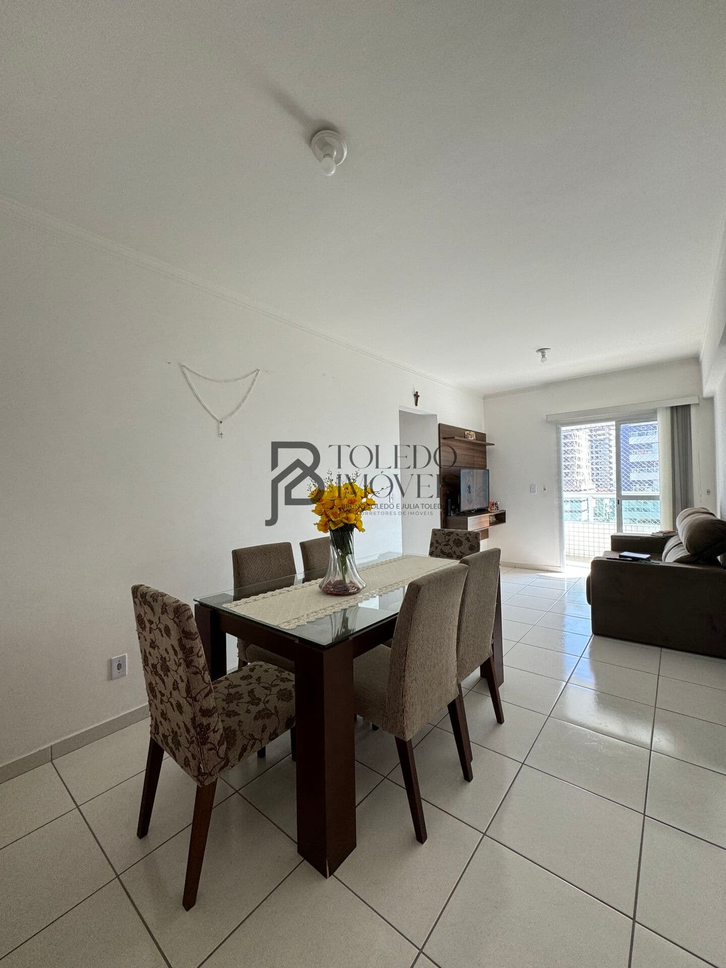 Apartamento com 1 Dormitório no bairro Guilhermina - Praia Grande