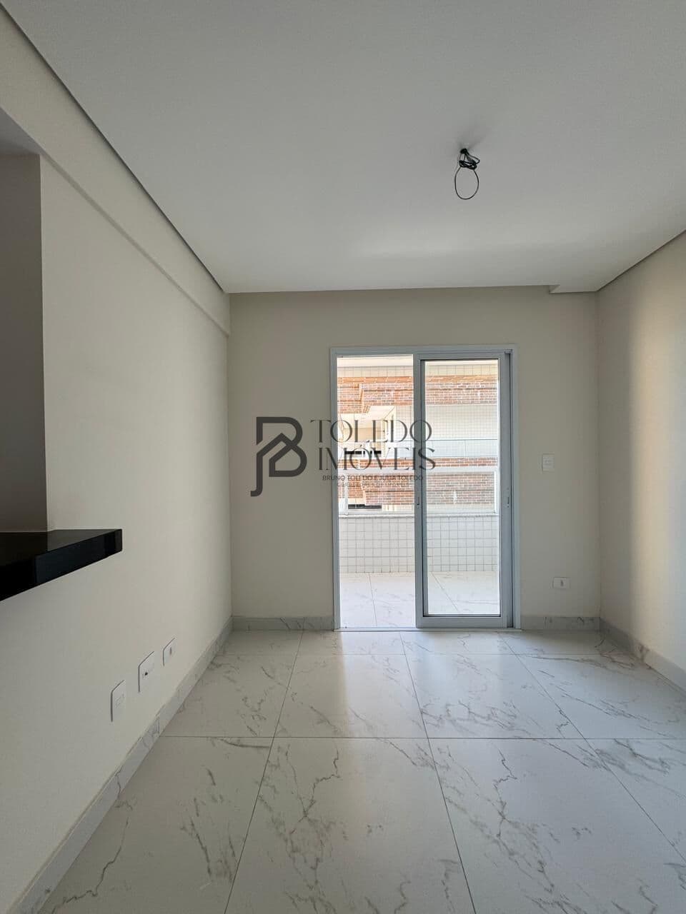 Apartamento de 2 Dormitórios sendo 1 suíte no bairro Caiçara - Praia Grande