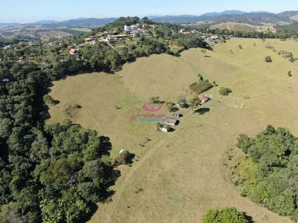 SÍTIO DE ALTO PADRÃO – 36,3 HECTARES | A 100 METROS DO ASFALTO