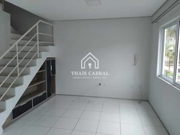 Casa Duplex a venda no Condomínio Villagio Giardino