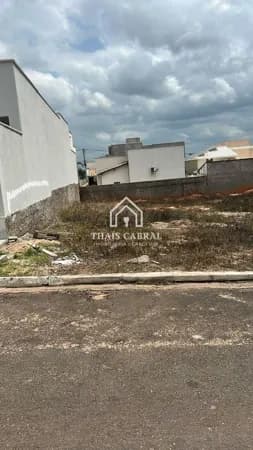 Terreno a venda em Condomínio - Mansões Paris