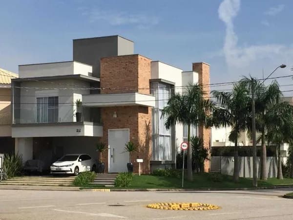 Sobrado de Esquina em Condomínio – 350m²