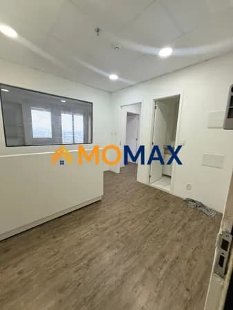 Sala Comercial 140m² na Barra Funda | Mobiliada | Varanda | 4 Vagas | Pronta para Uso
