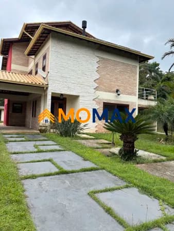 Casa para locação em condomínio!