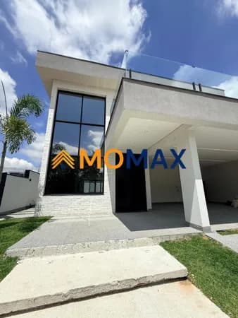 Casa Moderna em Condomínio Central Park – 4 Suítes, 360m² Construídos, Área Gourmet Integrada, Piscina e Energia Solar