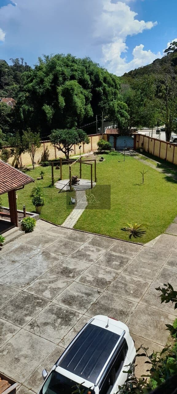 Chácara com 05 dormitoiros com 2.000m² no Centro, Santo Antônio do Pinhal/SP