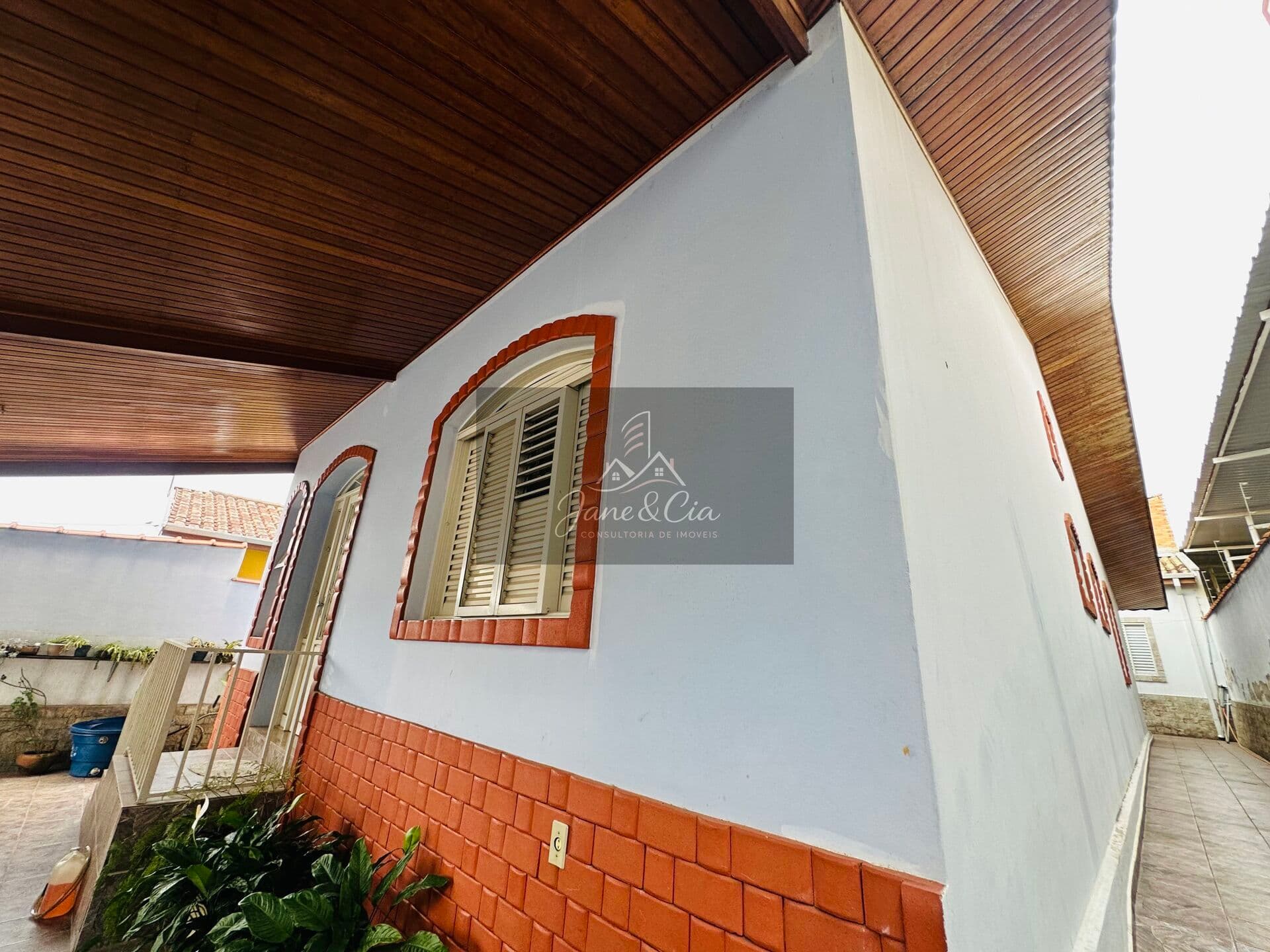 Casa em Jardim Baronesa com 250mts - Taubaté/SP