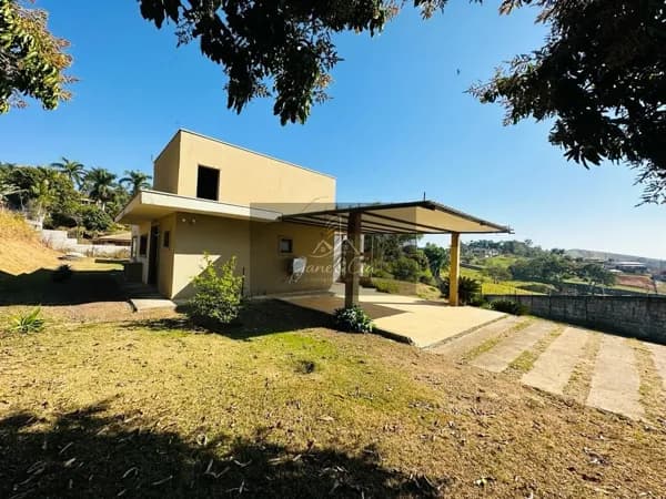 Casa Térrea em Chácaras Cataguá, Taubaté/SP