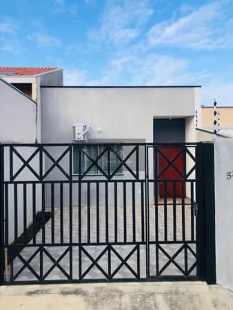Casa em Jardim do Lago I, Taubaté/SP