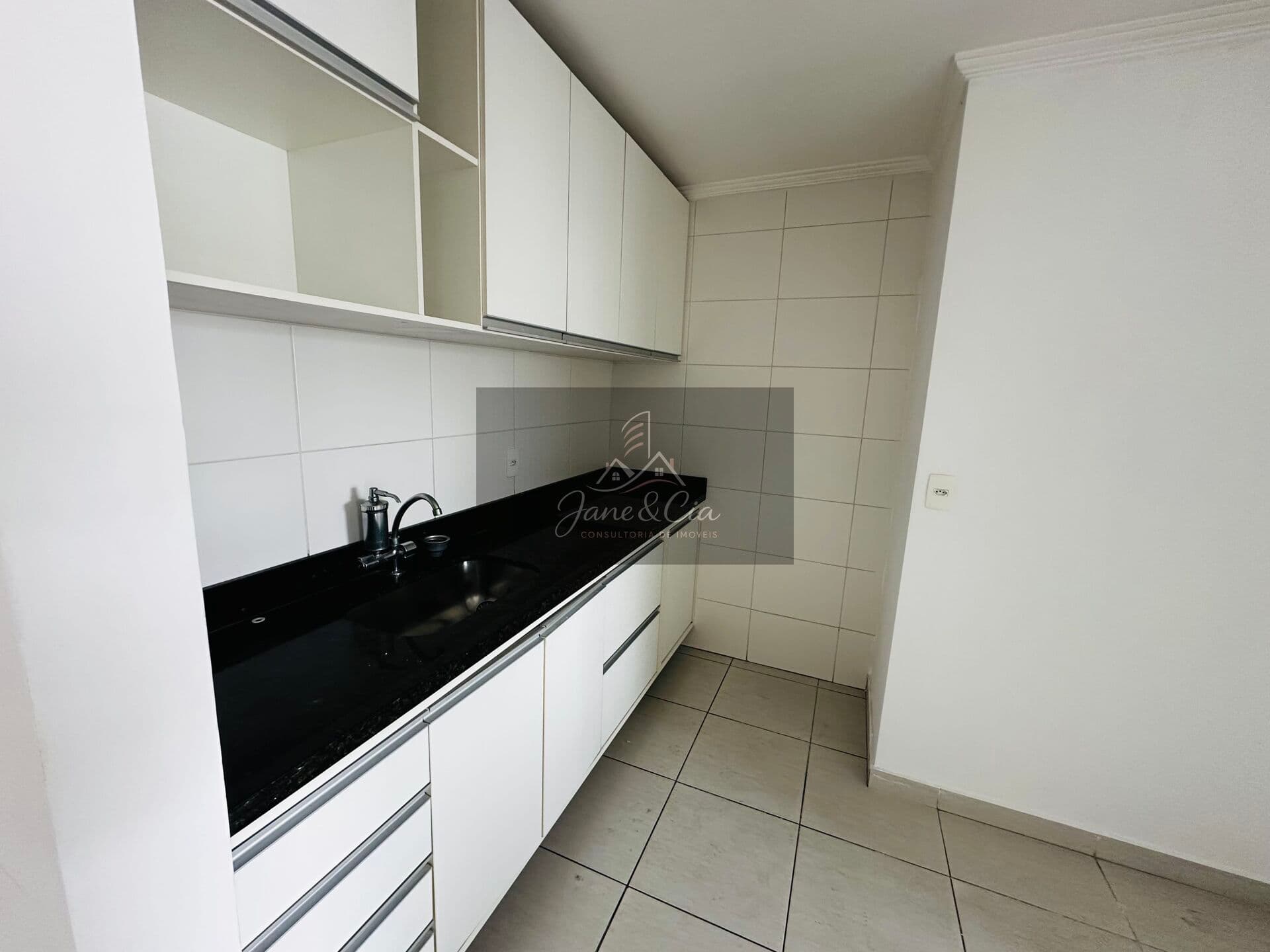 Apartamento com 2 dormitórios à venda, 72 m² por R$ 300.000,00 - Jardim Independência - Taubaté/SP