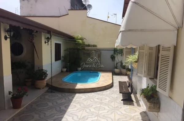 Casa em Vila Santa Isabel, Taubaté/SP