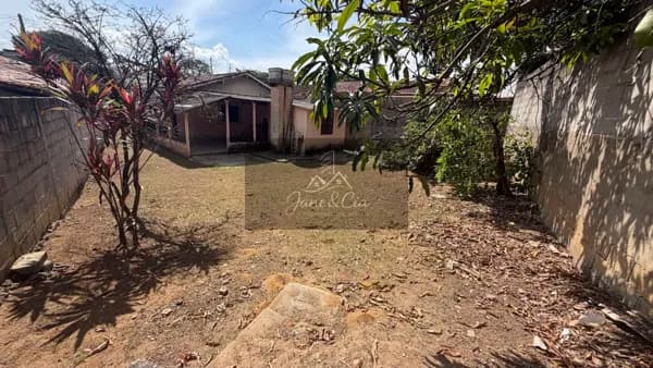 Casa Térrea com 270m² em Centro Tremembé/SP