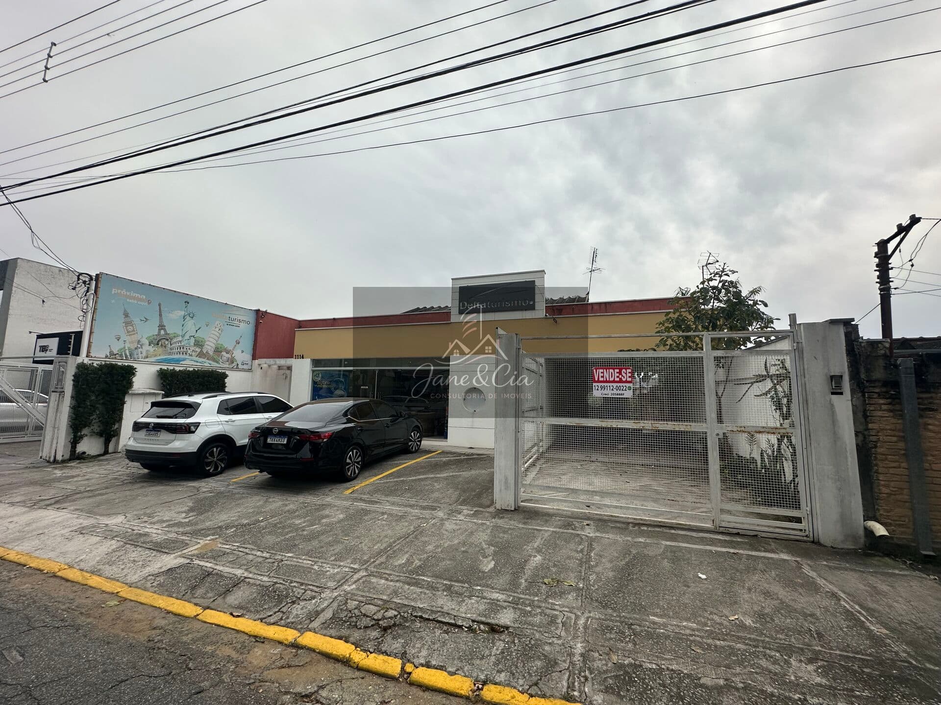 Ponto Comercial + residência com 585m² no Jardim das Nações em Taubaté