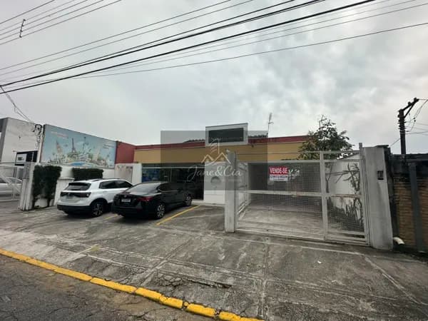 Ponto Comercial + residência com 585m² no Jardim das Nações em Taubaté