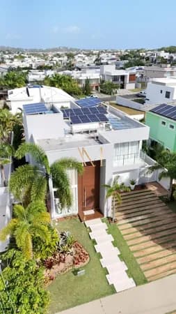 LINDA CASA 4/4 MODERNA A VENDA NO ALPHAVILLE LITORAL NORTE 1/ENERGIA SOLAR
