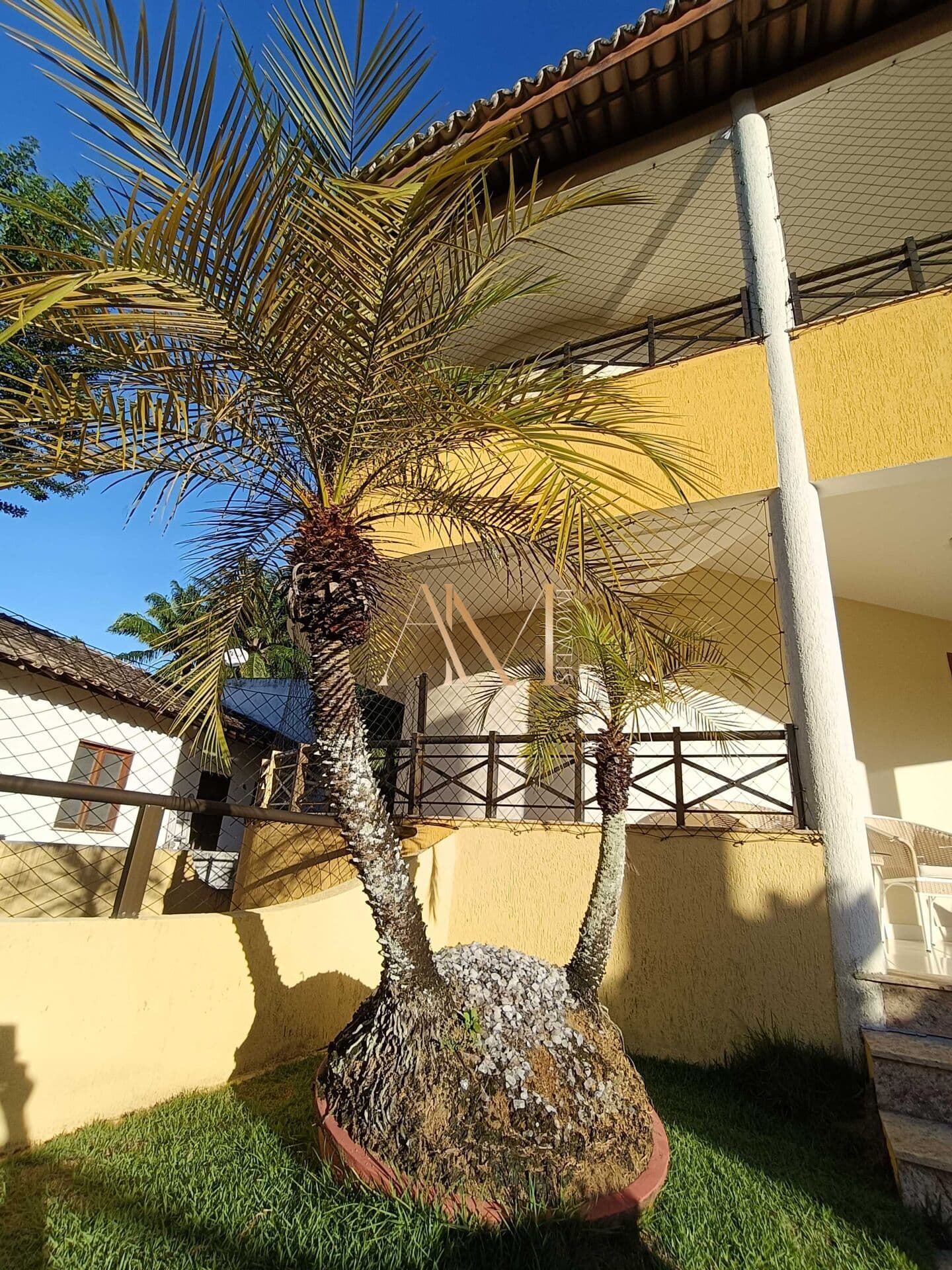 Casa Ampla Mobiliada e decorada para locação em Condomínio