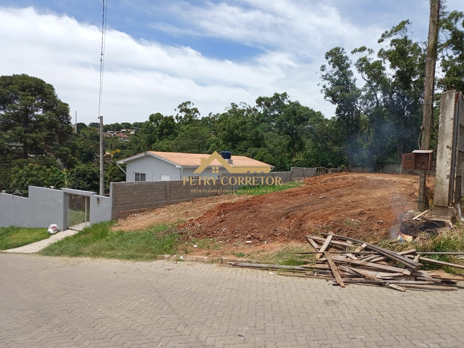 Terreno Plano Pronto para Construir