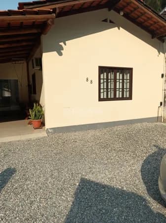 Casa térrea com potencial de renda no São Pedro