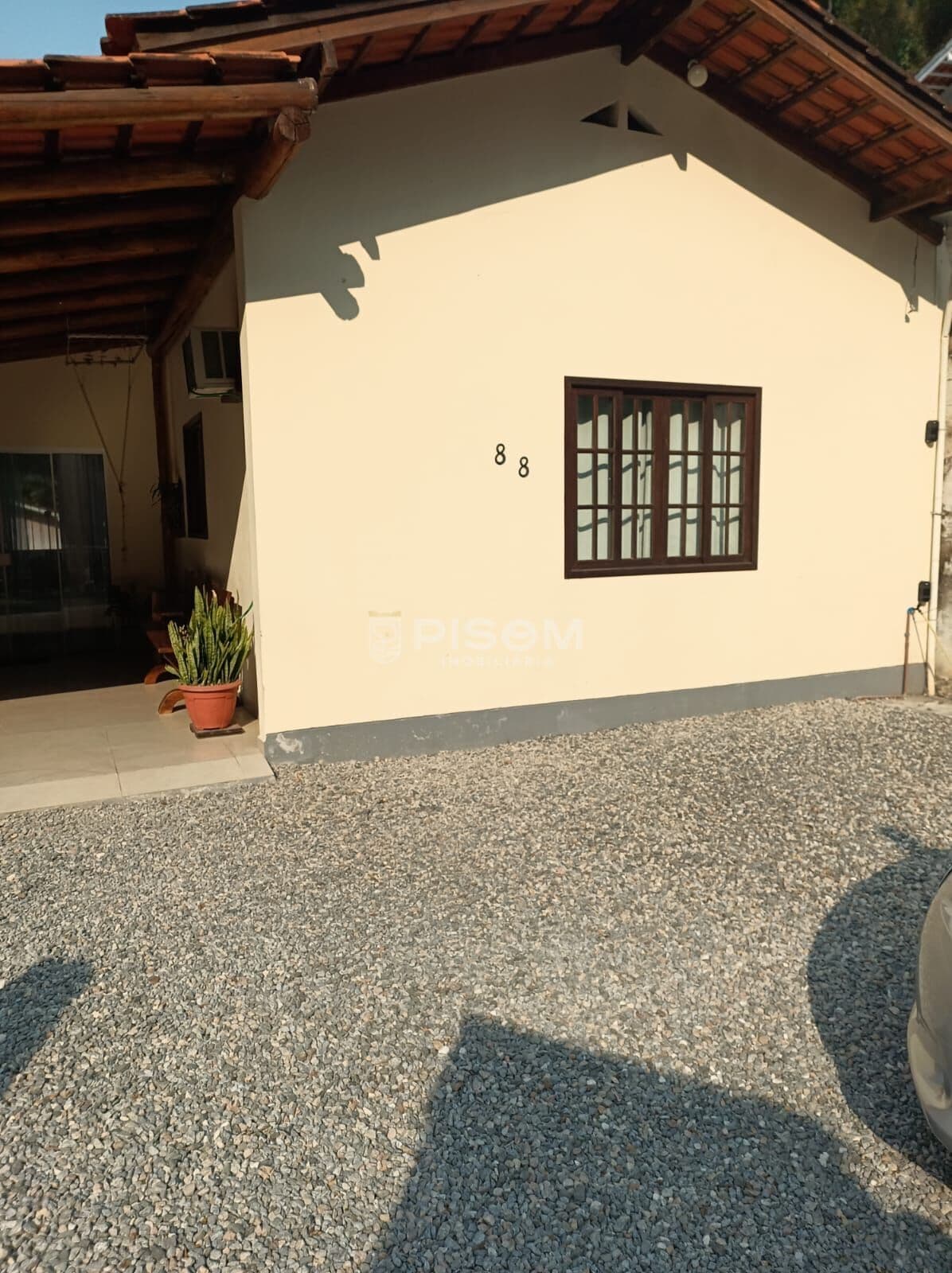 Casa térrea com potencial de renda no São Pedro
