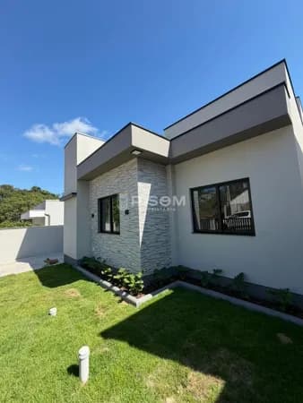 CASA Á VENDA 3 DORMITORIOS NO BAIRRO PRIMEIRO DE MAIO