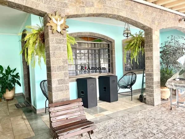 Casa térrea, com 3 quartos, a venda no bairro Mayard em Itu