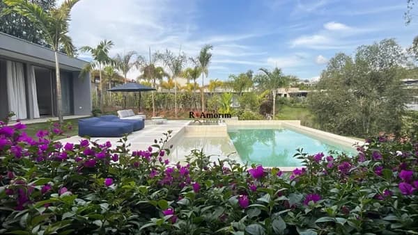 Casa Térrea a Venda no Condomínio Terras de São José II