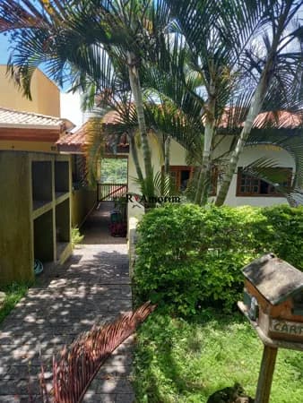 Casa semi-térrea no Condomínio São Fernando em Barueri