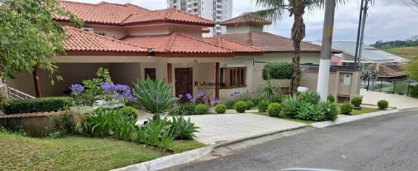 Casa com piscina a venda no Condomínio São Fernando Residência em Barueri/SP