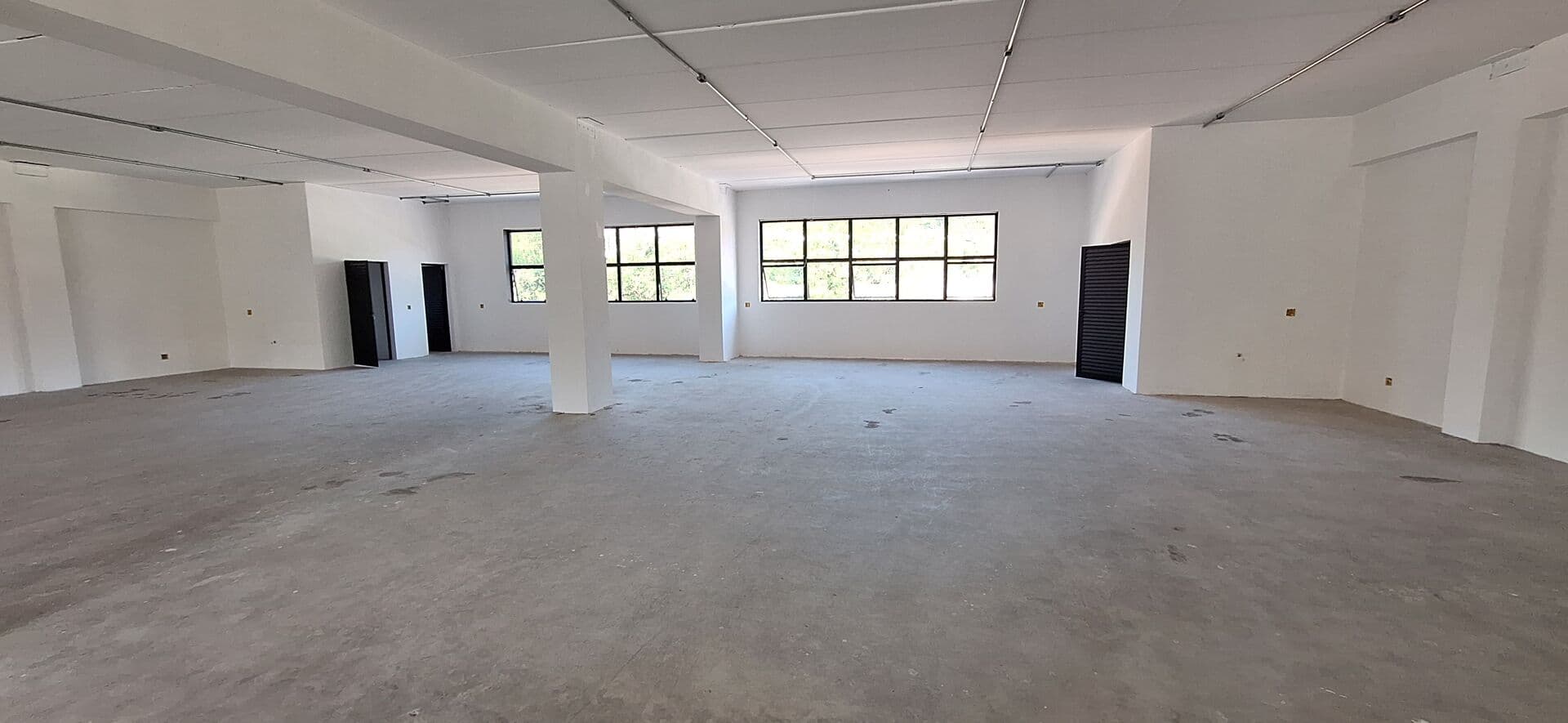 Prédio comercial para locação em Barueri