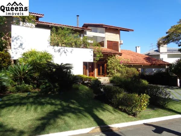 Casa de Condomínio em Santana de Parnaíba - Alphaville