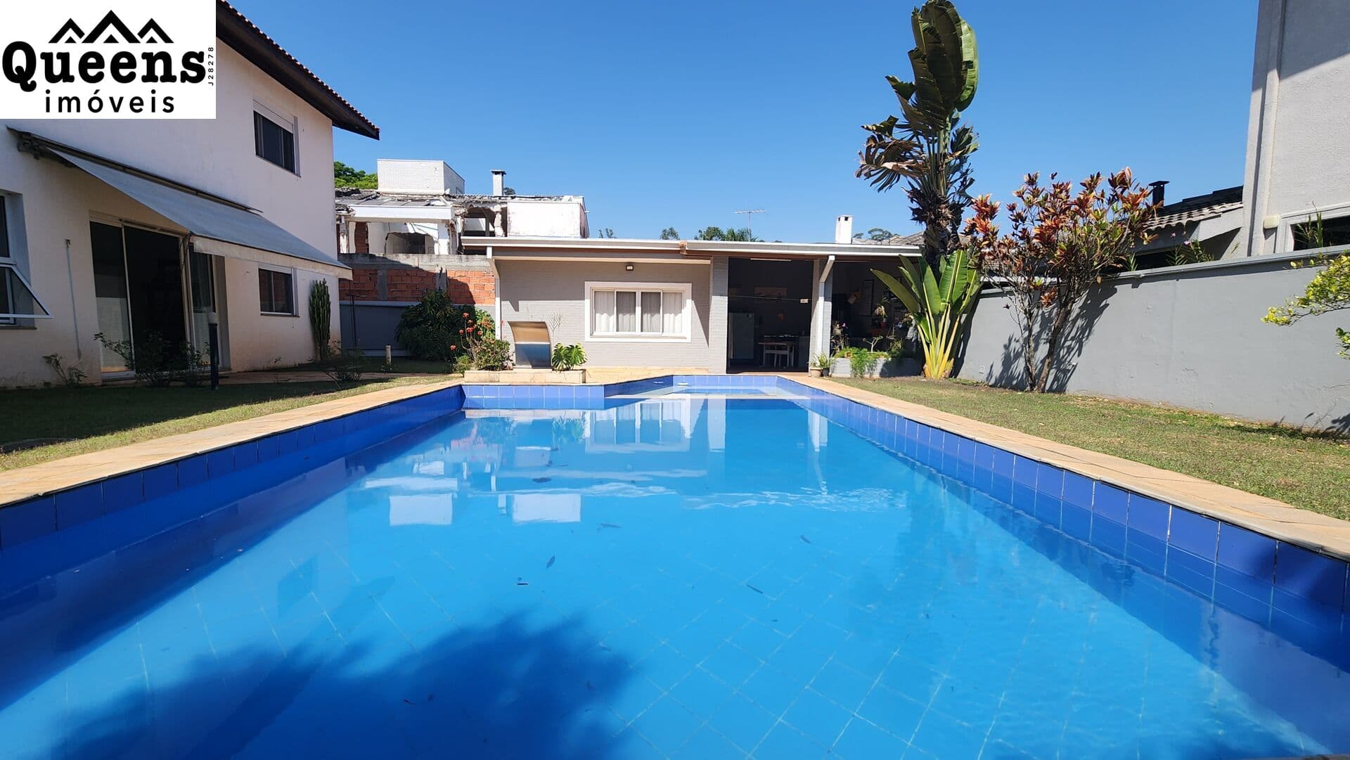 Casa à Venda no Condomínio Alphaville Residencial 4