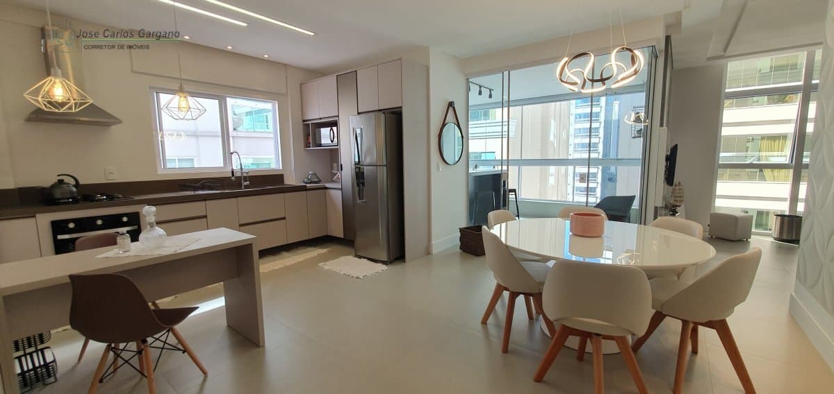 Apartamento Alto Padrão para Aluguel em Meia Praia Itapema-SC