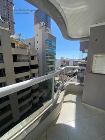 Apartamento Padrão para Aluguel em Meia Praia Itapema-SC