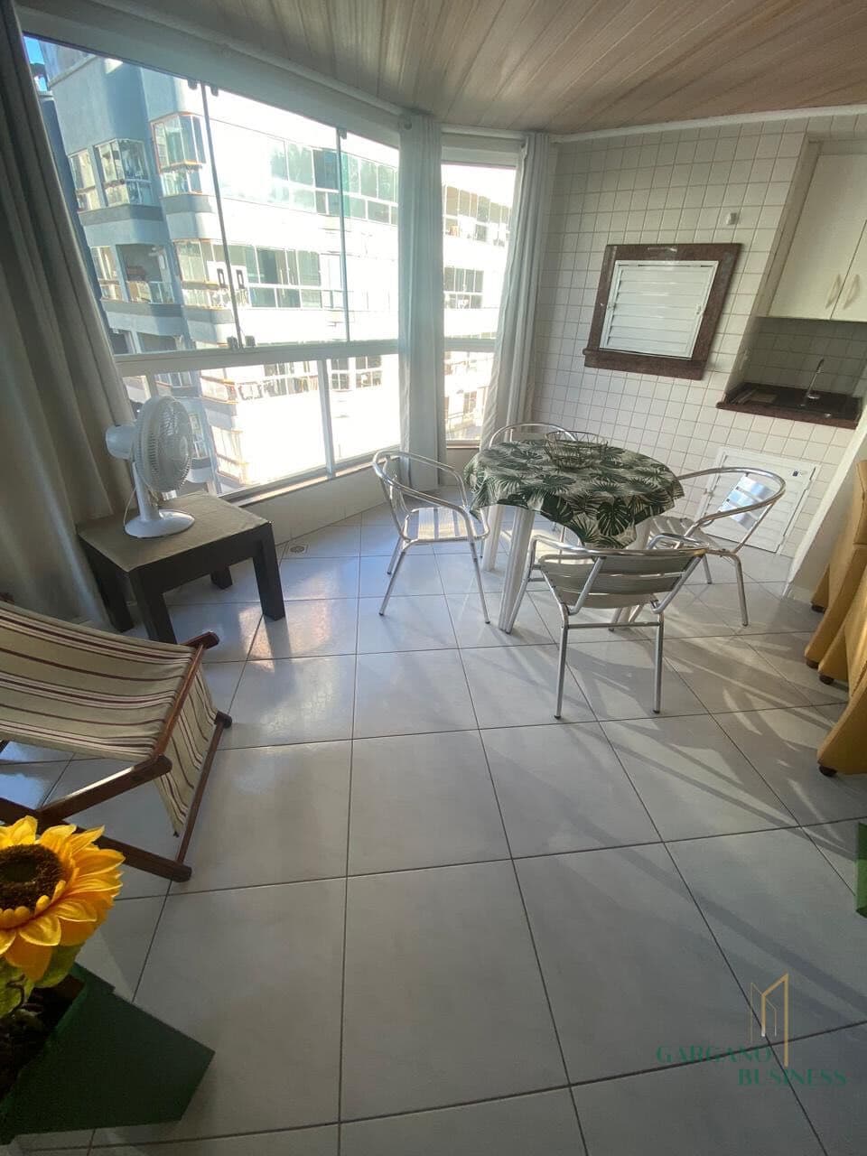Apartamento em Meia Praia, Itapema/SC