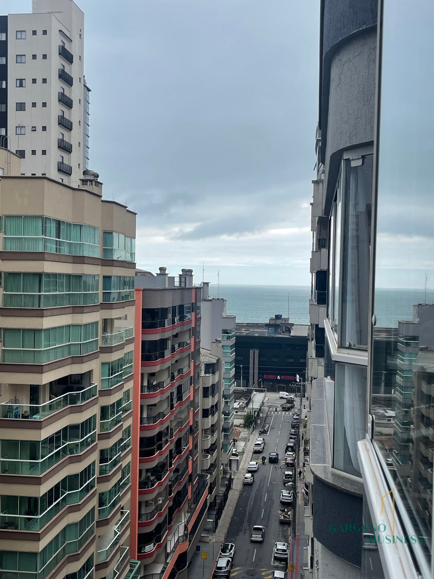 Apartamento em Itapema - Meia Praia