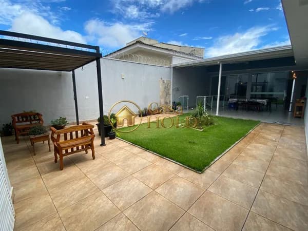 Casa Alto Padrão no Bairro Tabajaras em Uberlândia/MG