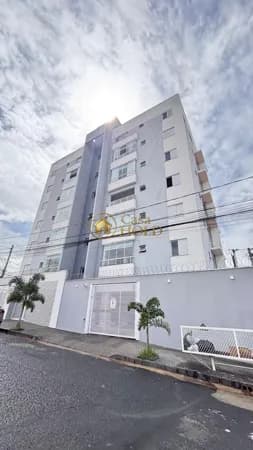 Apartamento no Bairro Tibery com elevador