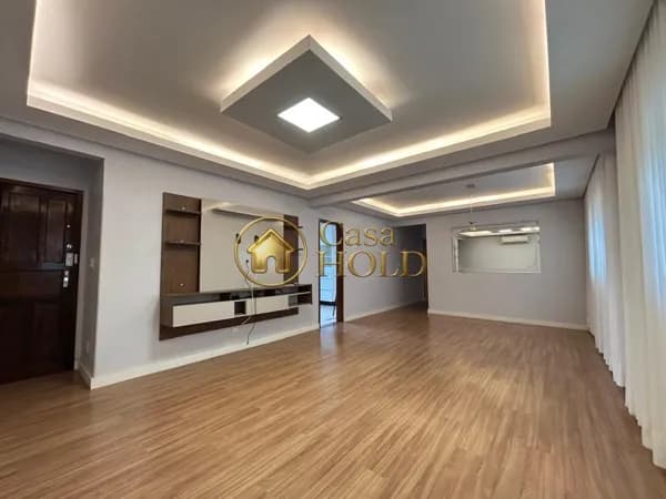 Apartamento grande no Bairro Tabajaras com 132m²